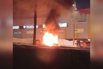 В Кирове прямо на ходу загорелся автомобиль
